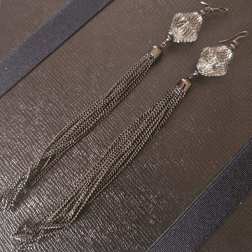 Elegant Vintage Silver And Glass Tassel Metal Chain Black Earrings